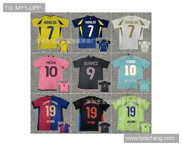 足球球星球服男款与女款潮流穿搭解析引领运动时尚新风潮